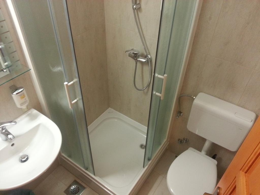 Europa Hostel Portorož Szoba fotó